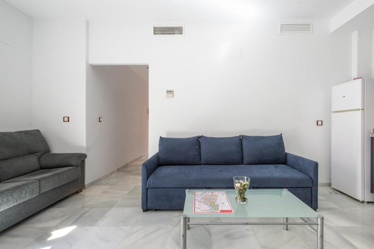 סביליה First Floor Near Macarena Church מראה חיצוני תמונה