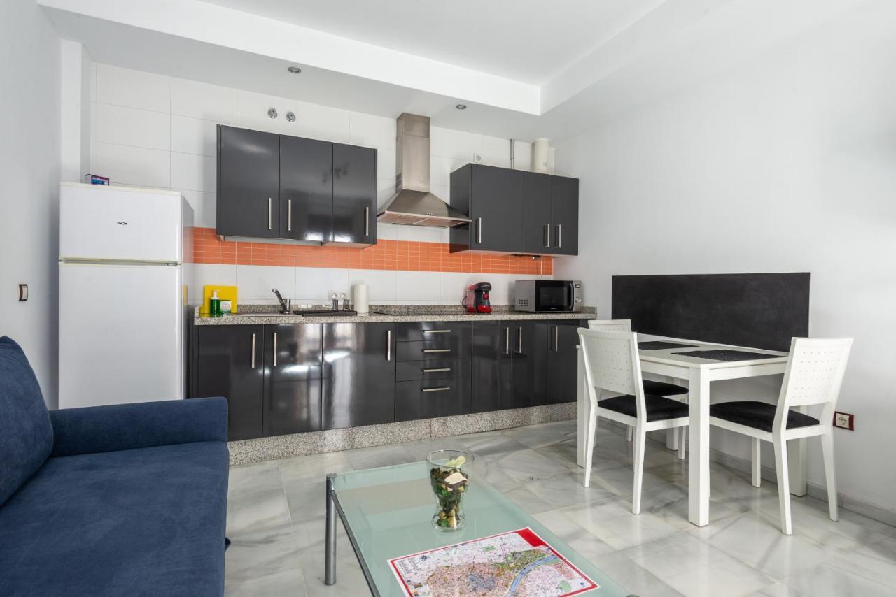 סביליה First Floor Near Macarena Church מראה חיצוני תמונה