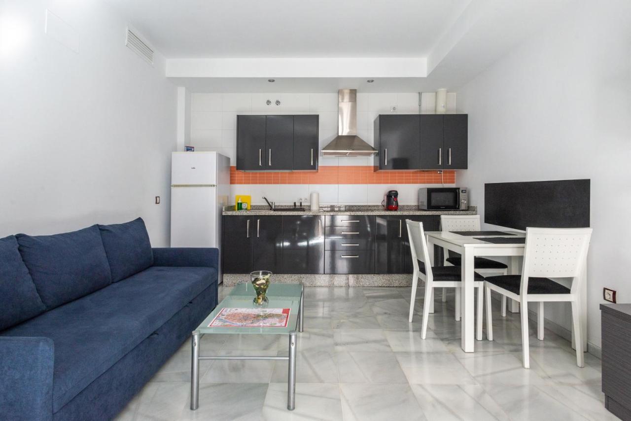 סביליה First Floor Near Macarena Church מראה חיצוני תמונה